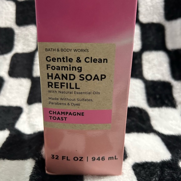 Bath & Body Works Hand Soap Refill Champagne Toast Scent - Picture 2 of 4